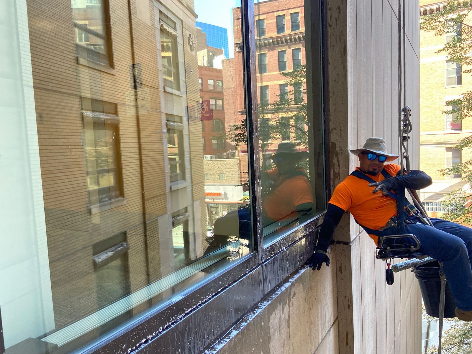 QUALITY SAFETY WINDOW CLEANING LLC - Slide 3
